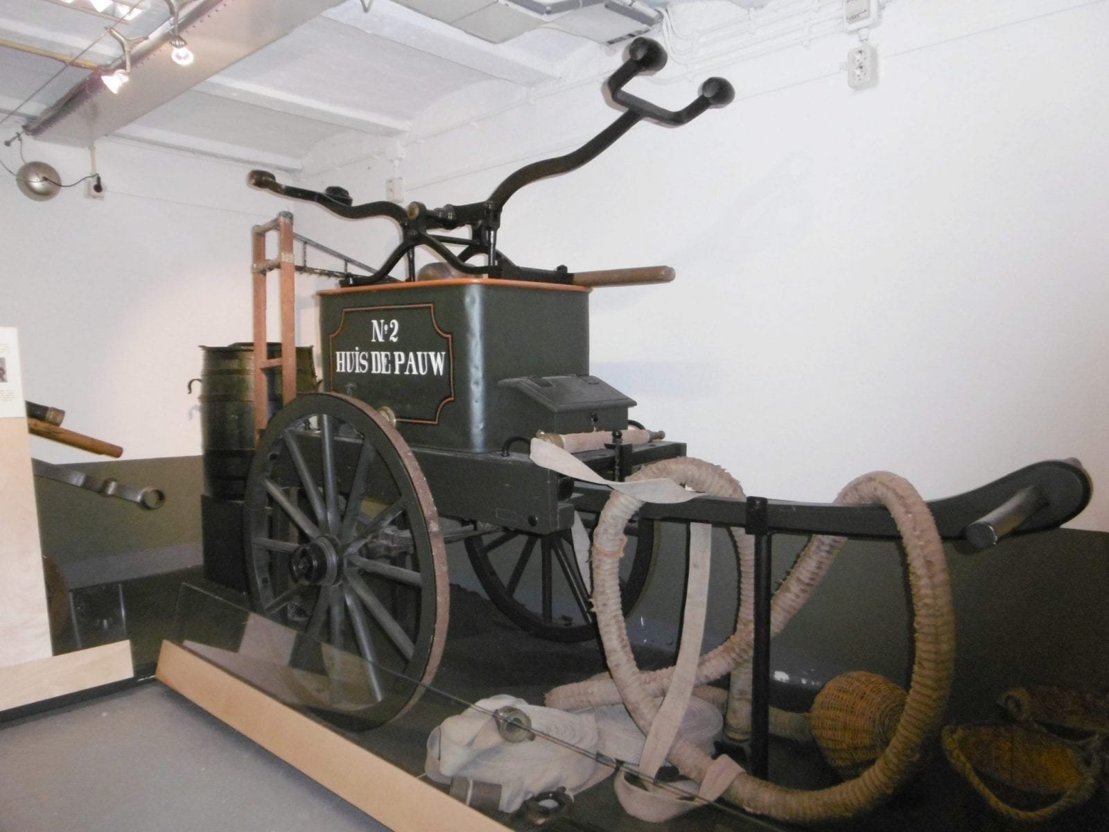 brandweermuseum-auto-de-pauw-scaled